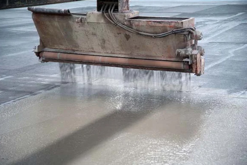 dry shake spreaders